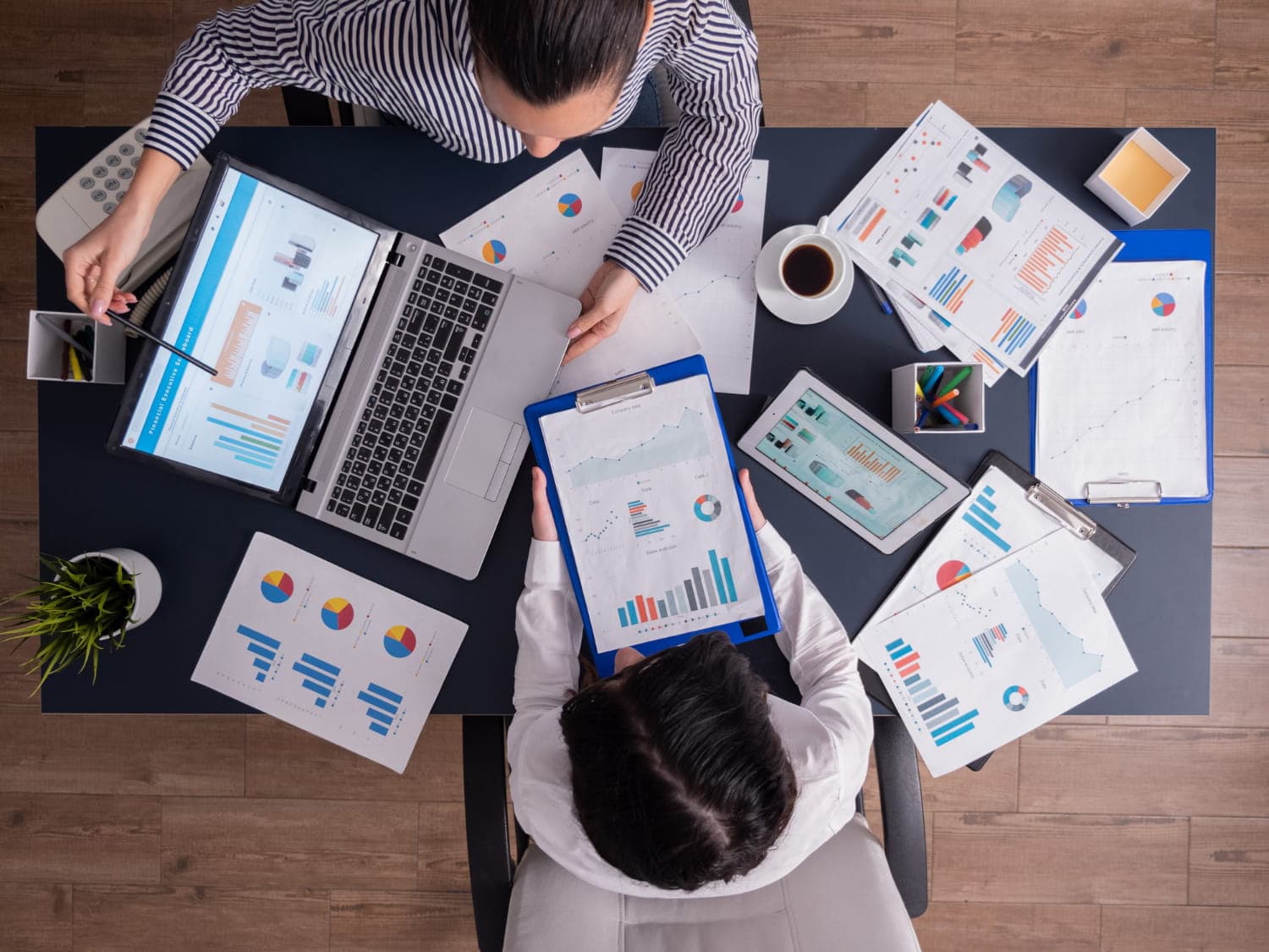 Listing & Marketing service visual